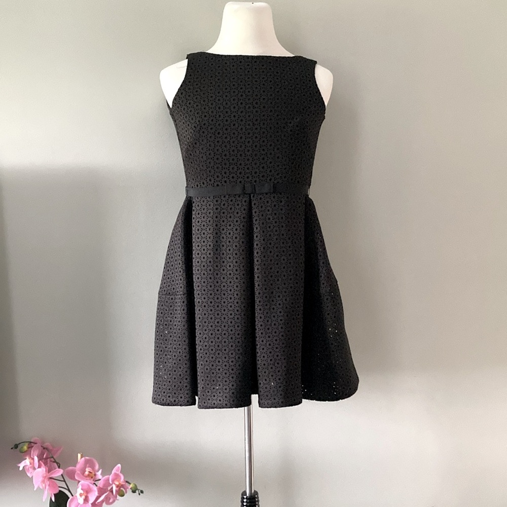 Taylor Scuba Eyelet Elegant Black Sleeveless Dress